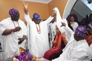 Ooni-of-Ife-weds-new-wife-in-Benin1